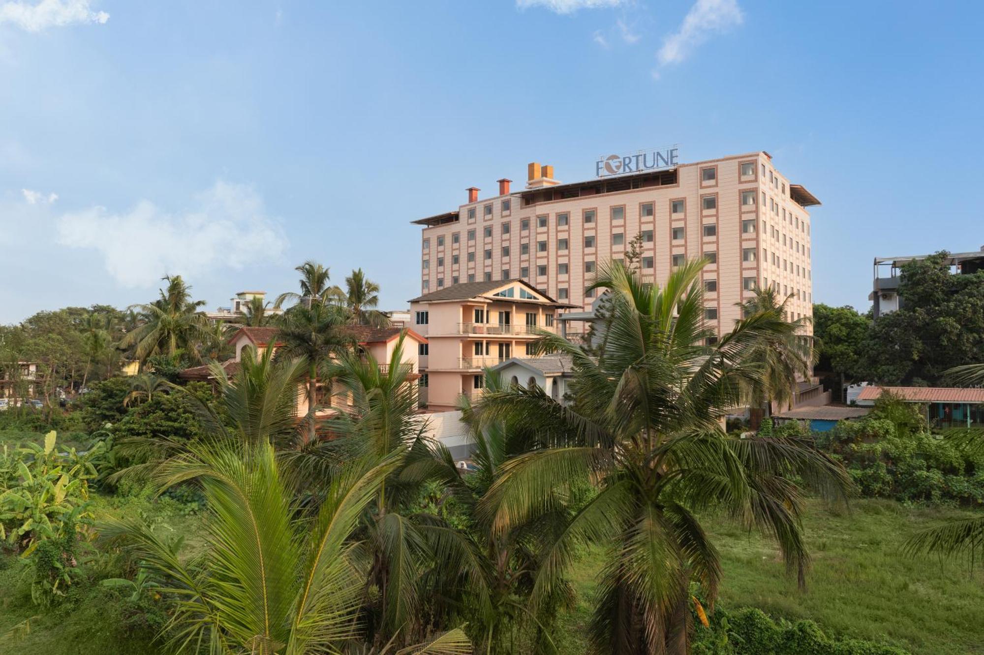 Fortune Select Candolim, Goa - Member Itc Hotels' Group Exteriör bild